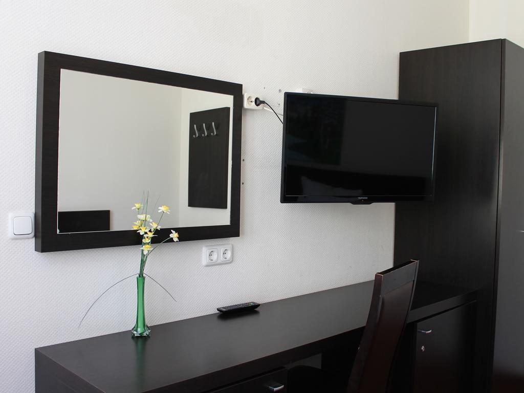 Aariana Hotel Offenbach am Main Buitenkant foto