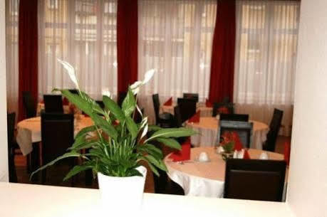 Aariana Hotel Offenbach am Main Buitenkant foto